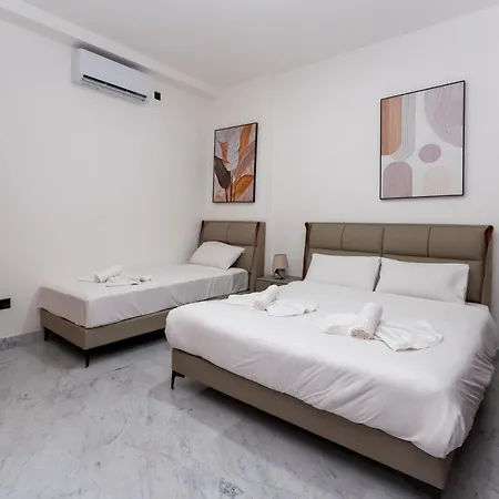 Charming Centre Walk To Rotunda By Hostmt Apartman