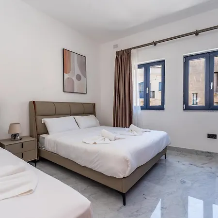 Charming Centre Walk To Rotunda By Hostmt Apartman