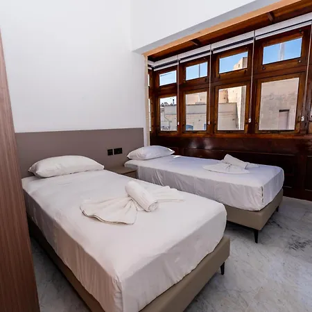 Charming Centre Walk To Rotunda By Hostmt Apartman *